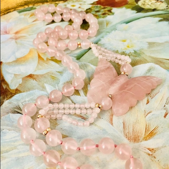 Vintage Pink Butterfly Rose Quartz Necklace 🦋 - Picture 8 of 9
